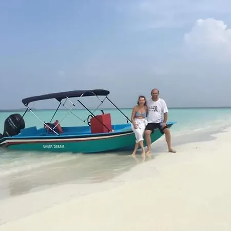 Himandhoo Travel & Stays